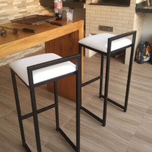 Kit 2 Banqueta Alta Balcão Cozinha Luxo Área Gourmet Acabamento da Estrutura Ferro